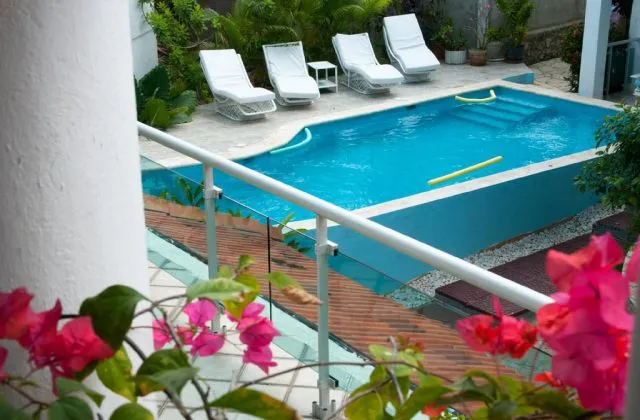 Hotel Neptuno Refugio piscina